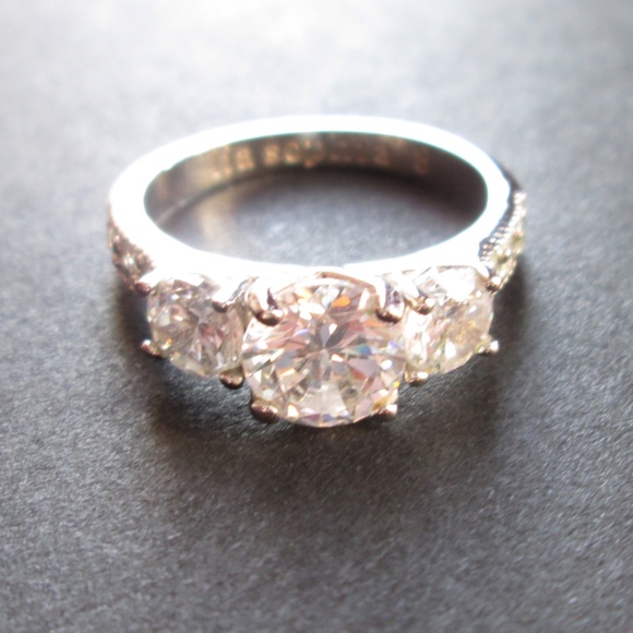 💍✨ Retired LIA SOPHIA BLANCA CZ Cubic Zirconia Sparkly Silver Tone Ring Size 8 - Picture 14 of 14